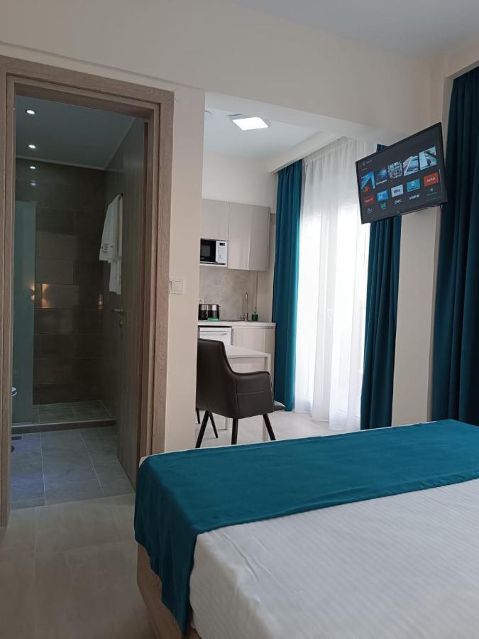 Navarino Luxe Suites With Sea View Peraía Eksteriør bilde