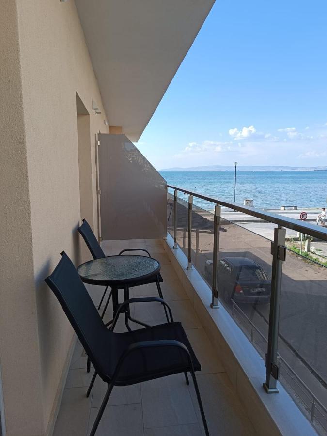 Navarino Luxe Suites With Sea View Peraía Eksteriør bilde